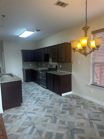 2708 Cumberland Trail, Balch Springs, TX 75181