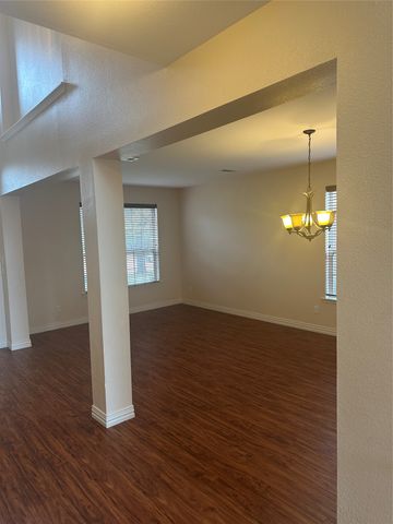 2708 Cumberland Trail, Balch Springs, TX 75181