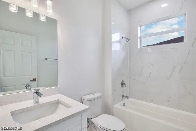 3705 Kelsey ST, Fort Myers, FL 33905