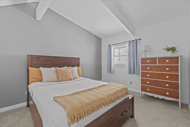 1324 Nebraska Valley Road, Stowe, VT 05672