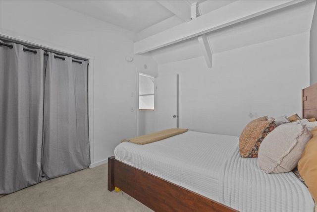 1324 Nebraska Valley Road, Stowe, VT 05672