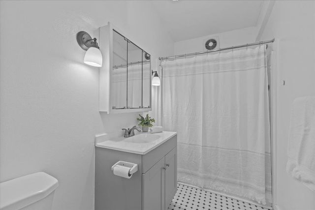 1324 Nebraska Valley Road, Stowe, VT 05672