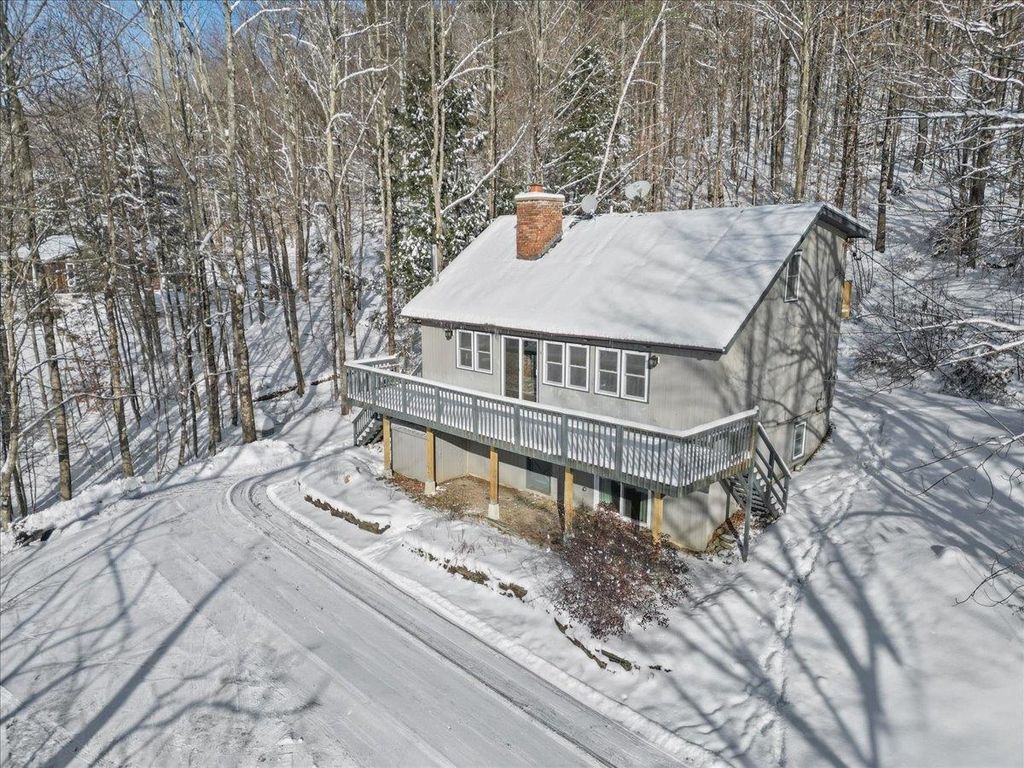 1324 Nebraska Valley Road, Stowe, VT 05672