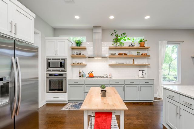 2113 Glendale PL, Austin, TX 78704