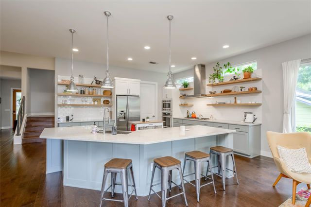 2113 Glendale PL, Austin, TX 78704