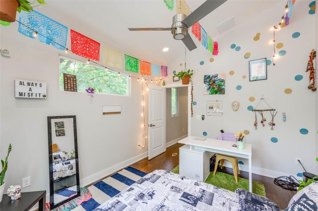 2113 Glendale PL, Austin, TX 78704