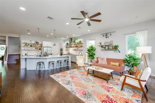 2113 Glendale PL, Austin, TX 78704