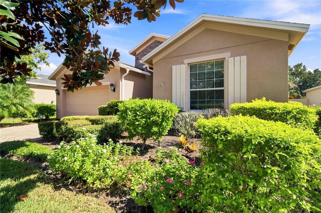 Image 3 of property listing at 6733 45TH TERRACE E, Bradenton, FL 34203