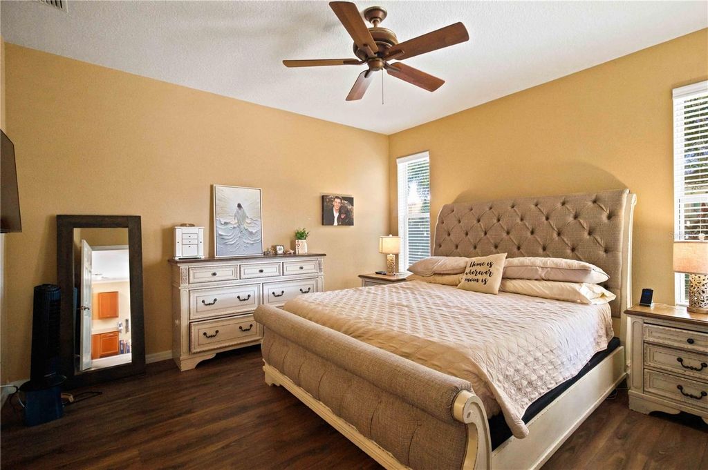 Image 22 of property listing at 6733 45TH TERRACE E, Bradenton, FL 34203