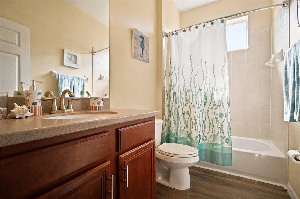 Image 27 of property listing at 6733 45TH TERRACE E, Bradenton, FL 34203