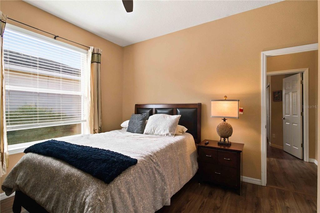 Image 28 of property listing at 6733 45TH TERRACE E, Bradenton, FL 34203