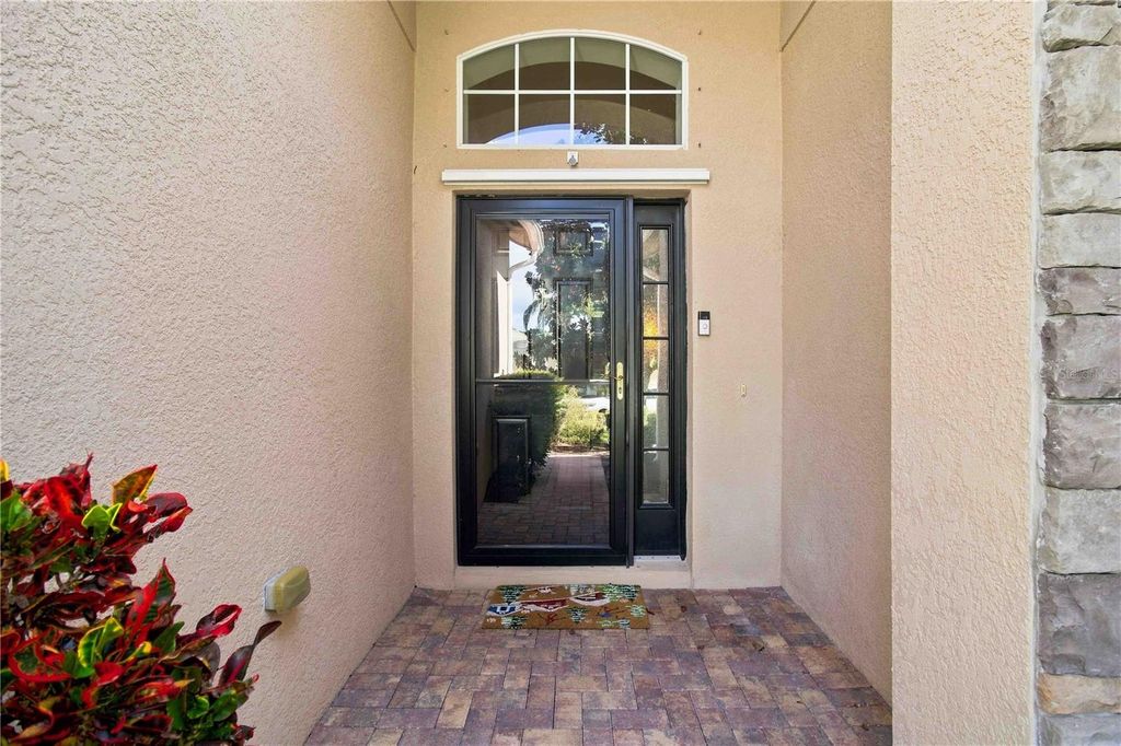 Image 4 of property listing at 6733 45TH TERRACE E, Bradenton, FL 34203