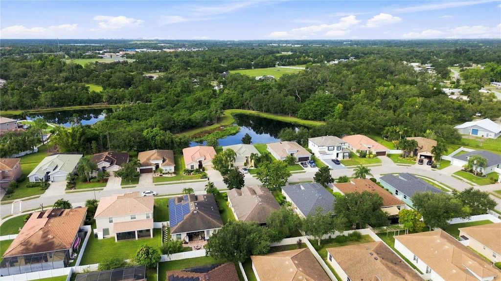 Image 44 of property listing at 6733 45TH TERRACE E, Bradenton, FL 34203