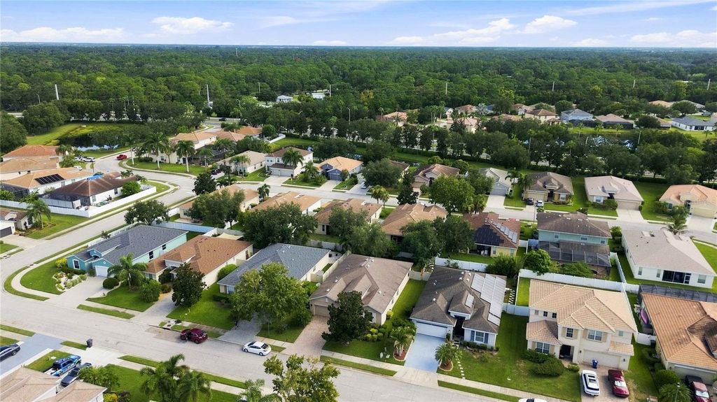 Image 45 of property listing at 6733 45TH TERRACE E, Bradenton, FL 34203