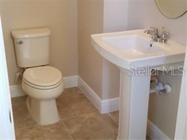 8085 GLENLLOYD AVENUE, Winter Garden, FL 34787