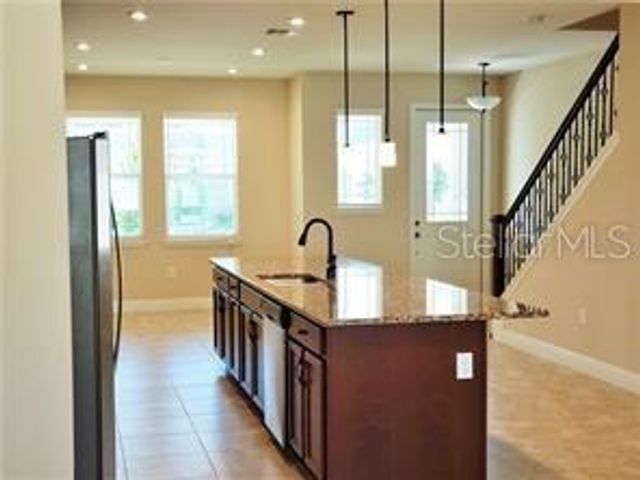 8085 GLENLLOYD AVENUE, Winter Garden, FL 34787