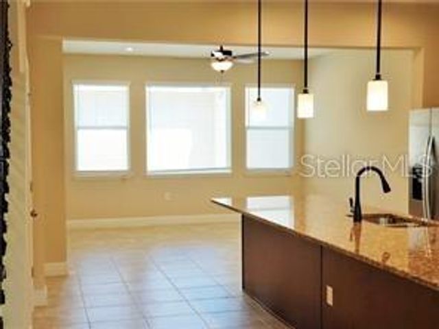 8085 GLENLLOYD AVENUE, Winter Garden, FL 34787