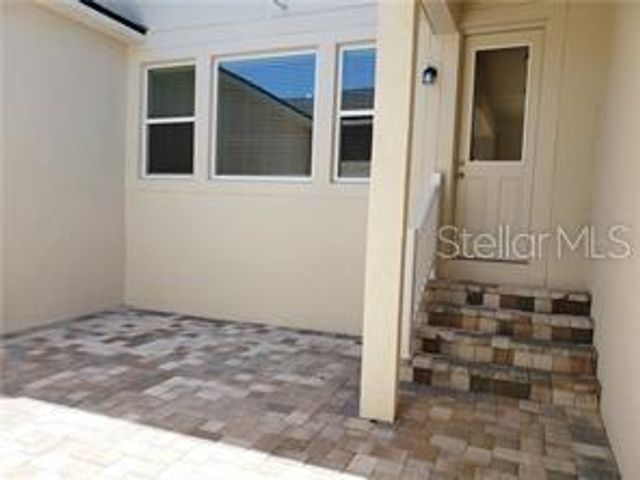 8085 GLENLLOYD AVENUE, Winter Garden, FL 34787