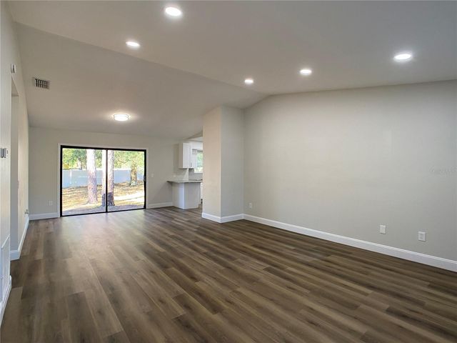 18 MIDWAY COURT, Ocala, FL 34472