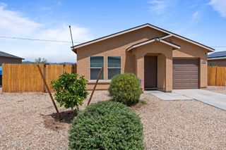 456 Reizen Drive, Morristown, AZ 85342