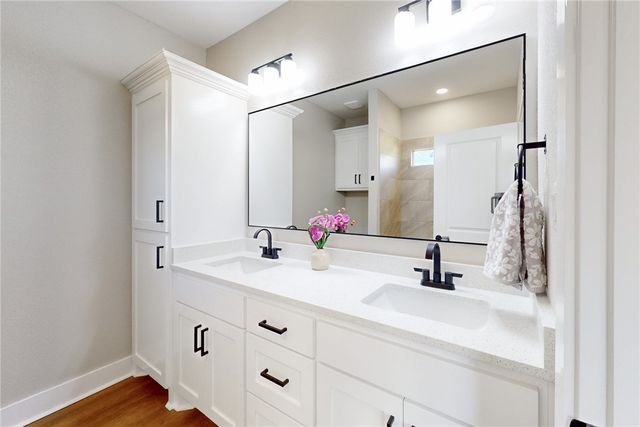 1313 Rollins Avenue, Bryan, TX 77803