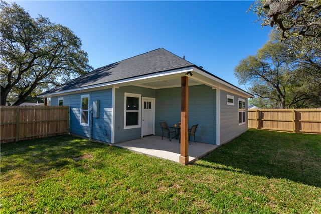 1313 Rollins Avenue, Bryan, TX 77803