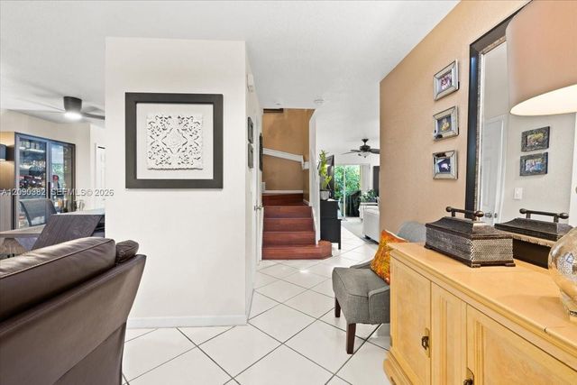 195 Sable Palm Way, Davie, FL 33325