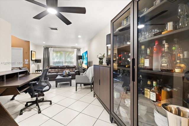 195 Sable Palm Way, Davie, FL 33325