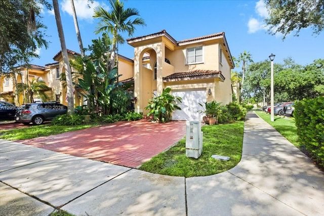 195 Sable Palm Way, Davie, FL 33325