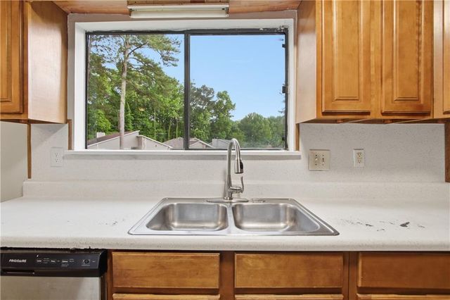 8132 Creekstone Court, Riverdale, GA 30274