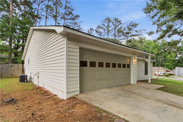 8132 Creekstone Court, Riverdale, GA 30274