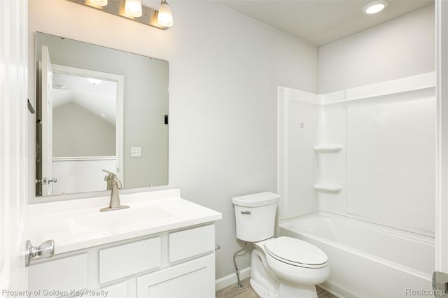 420 Dorchester Drive, Howell, MI 48855