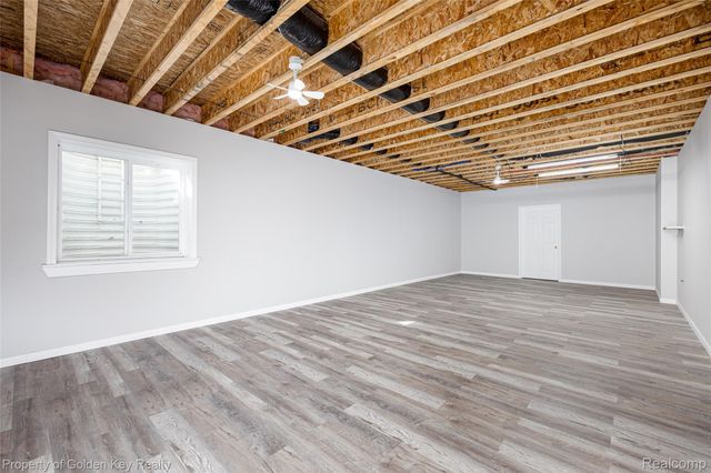 420 Dorchester Drive, Howell, MI 48855