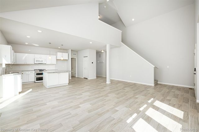 420 Dorchester Drive, Howell, MI 48855