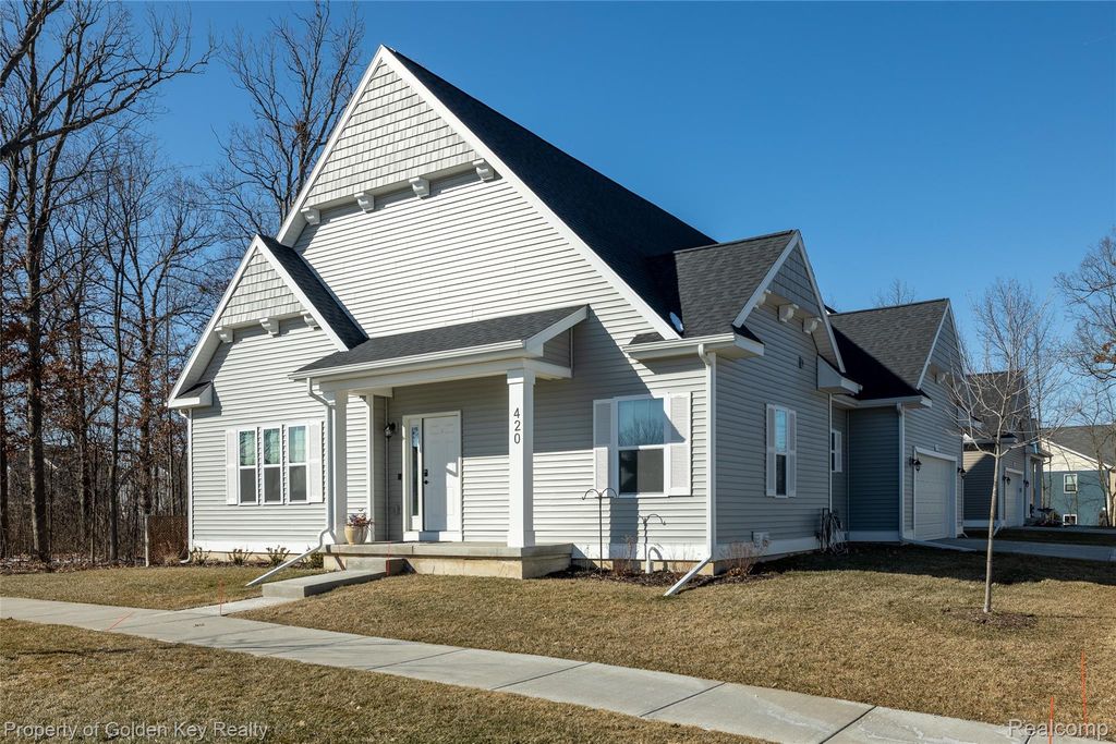 420 Dorchester Drive, Howell, MI 48855