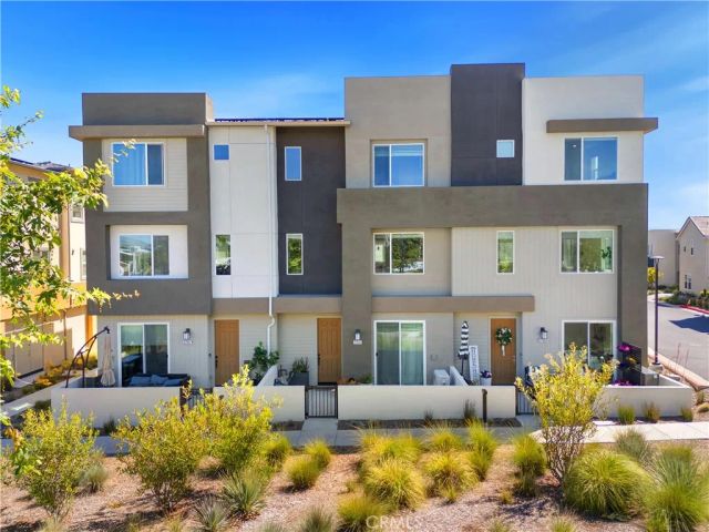 27553 Sanctuary Court, Valencia, CA 91355
