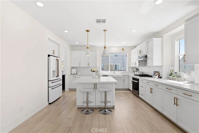 27553 Sanctuary Court, Valencia, CA 91355