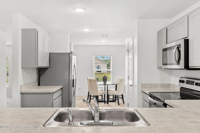 281 Sarah Road SW, Palm Bay, FL 32908