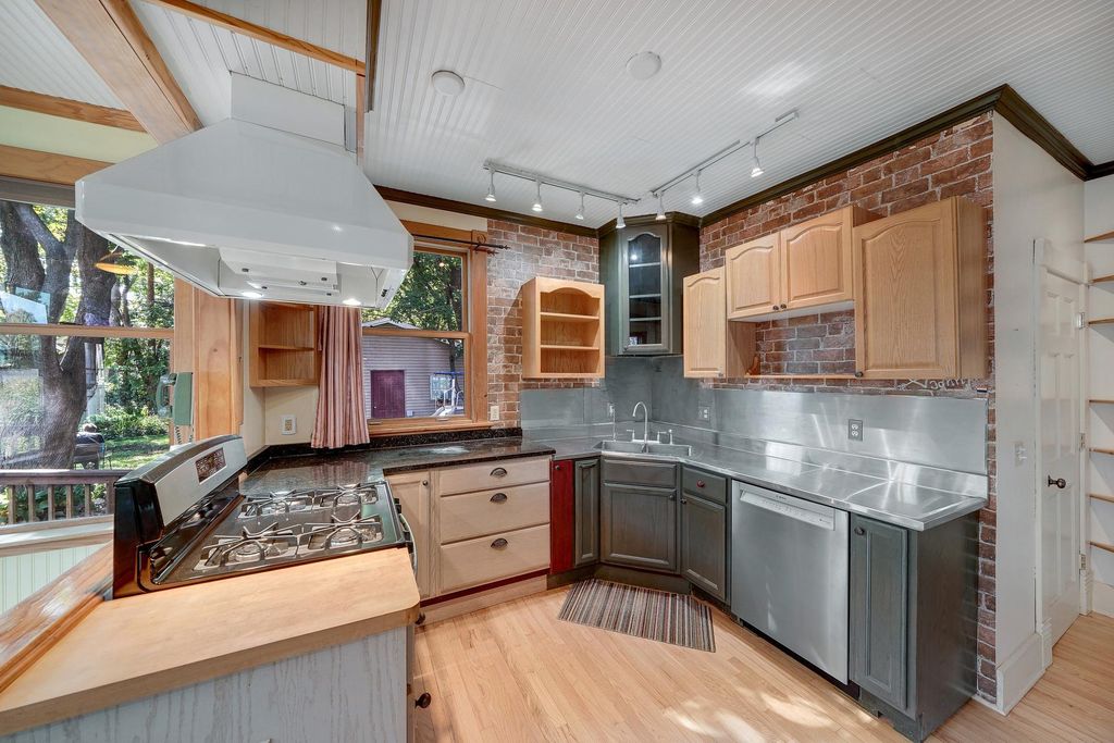 110 Winifred Street W, Saint Paul, MN 55107 — photo 2