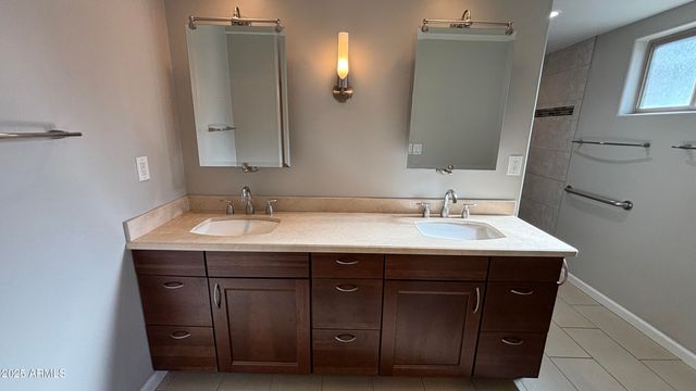 8625 E VALLEY VIEW Road, Scottsdale, AZ 85250