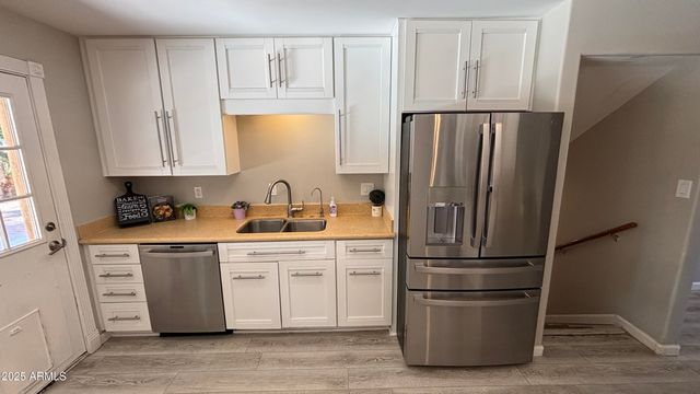 8625 E VALLEY VIEW Road, Scottsdale, AZ 85250