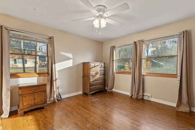 9 Omar Street, Seymour, CT 06483