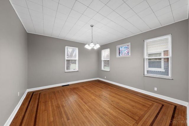 1059 Lockman Avenue, Cincinnati, OH 45238