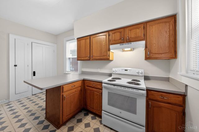 1059 Lockman Avenue, Cincinnati, OH 45238