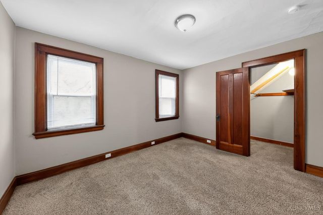 1059 Lockman Avenue, Cincinnati, OH 45238