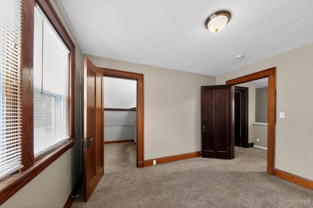 1059 Lockman Avenue, Cincinnati, OH 45238