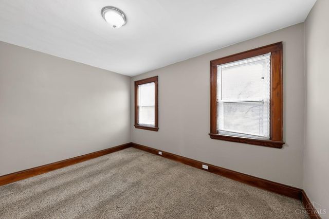 1059 Lockman Avenue, Cincinnati, OH 45238