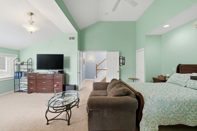 23 Governors Way D, Milford, MA 01757
