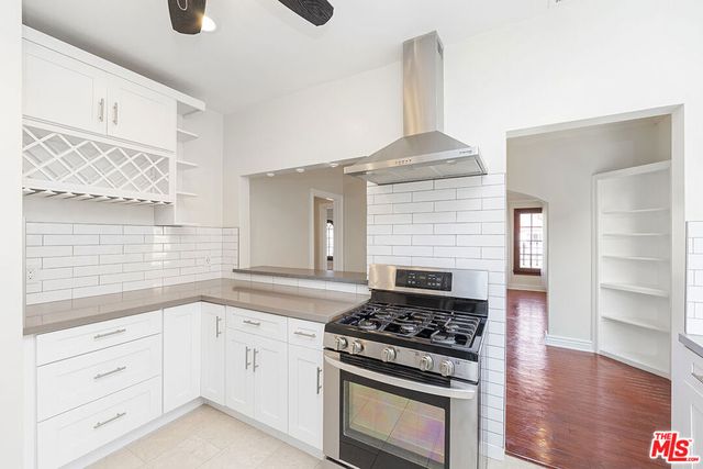 1150 S Tremaine Avenue, Los Angeles, CA 90019