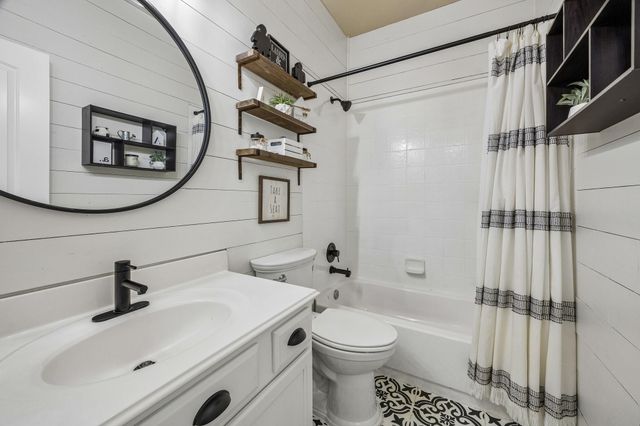 8715 Sunrise Canter Drive, Tomball, TX 77375